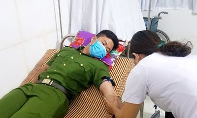Thiếu úy công an tại Hà Tĩnh hiến máu cứu bệnh nhân trong đêm