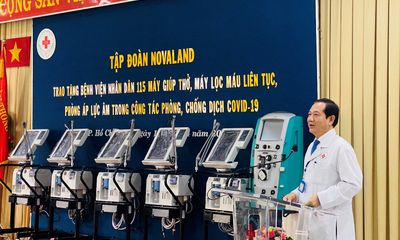 Trao tặng trang thiết bị Y tế cấp thiết – Novaland đồng hành cùng việc tăng tốc trong cuộc đua đẩy lùi dịch bệnh Covid-19