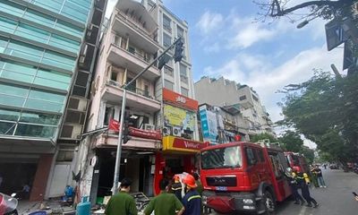 Hà Nội: Nổ lớn trên phố Cửa Nam, 3 người bị thương