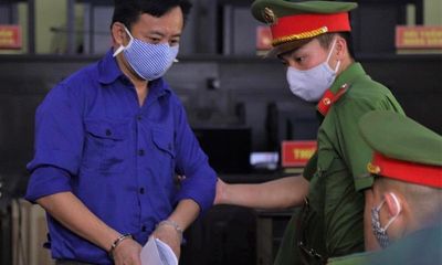 Gian lận thi cử Sơn La: Nguyễn Minh Khoa một mực phủ nhận hối lộ 1 tỷ để nâng điểm