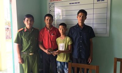 Học sinh lớp 6 tại Quảng Nam trả lại tài sản cho người đánh rơi