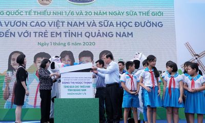 34.000 trẻ em Quảng Nam đón nhận niềm vui uống sữa từ Vinamilk trong ngày 1/6 