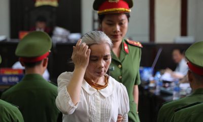 Phúc thẩm vụ sát hại nữ sinh giao gà: Bùi Thị Kim Thu gây bất ngờ với diện mạo khác lạ, tóc bạc trắng