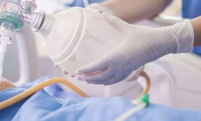 Bệnh nhân tử vong vì người nhà rút điện máy thở để cắm điều hòa cho mát