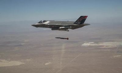 Mỹ công bố hình ảnh thử nghiệm F-35 thả bom hạt nhân nguy hiểm bậc nhất trong kho vũ khí