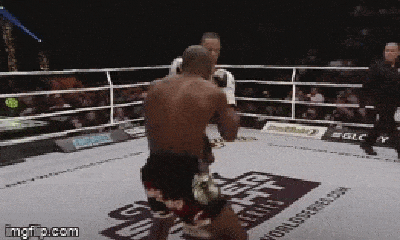 Video: Võ sĩ Raymond Daniels tung tuyệt chiêu, hạ knock-out đối thủ trong tích tắc