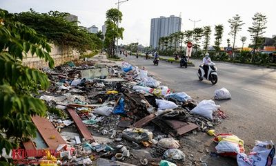 Hà Nội: Rác thải bủa vây con đường nghìn tỷ