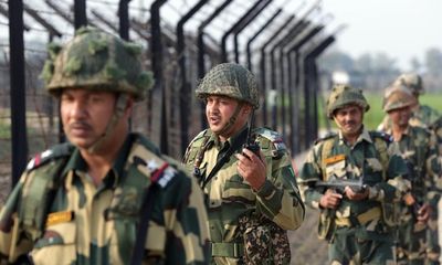 Pakistan bị cáo buộc dùng súng cối hạng nặng nã về phía biên giới Ấn Độ