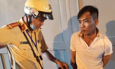 TP.HCM: Bị cảnh sát truy đuổi, kẻ cướp giật bỏ xe chạy trốn