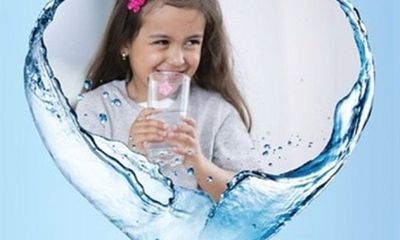 WHO cảnh báo nguy hiểm của những chai nước tinh khiết đối với trẻ nhỏ