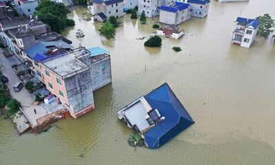 Trung Quốc chật vật ứng phó với lũ lụt nghiêm trọng nhất trong 3 thập kỷ