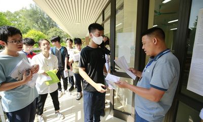 Gần 89.000 học sinh Hà Nội thi môn Ngữ văn trong kỳ tuyển sinh vào lớp 10: Sĩ tử hớt hải vì nhầm điểm thi
