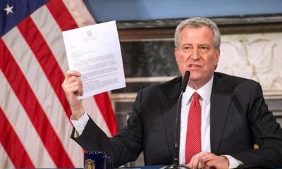 Mỹ: Thị trưởng New York dọa kiện Tổng thống Trump 