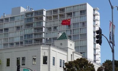 FBI cáo buộc một nhà nghiên cứu Trung Quốc gian lận visa, nghi ẩn náu trong lãnh sự quán San Francisco