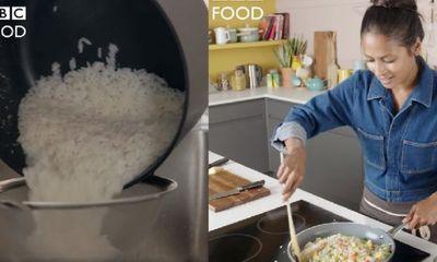 YouTuber người Anh nấu gạo rồi mới rửa cơm, fan châu Á sửng sốt trước kỹ năng 