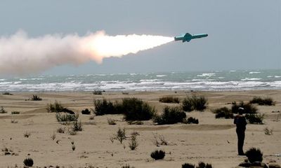 Iran lần đầu tiên phóng tên lửa chiến lược từ sâu trong lòng đất, tiêu diệt nhiều mục tiêu 