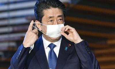 Nhật Bản lo ngại sau khi Thủ tướng Shinzo Abe phải tới bệnh viện kiểm tra sức khỏe