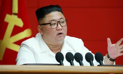 Chủ tịch Triều Tiên Kim Jong-un lần đầu thừa nhận kinh tế bị tổn hại vì lệnh trừng phạt và dịch bệnh