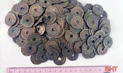 Vụ đào được gần 100 kg tiền xu cổ: Mặt trước đồng tiền có 4 chữ Hán, mặt sau có chữ Hán Thập Văn
