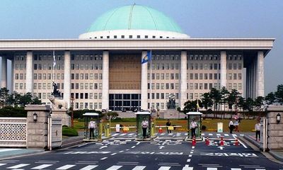 Quốc hội Hàn Quốc lần thứ 2 phải đóng cửa vì COVID-19