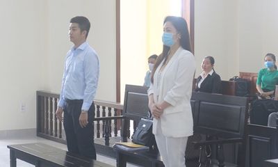 Hủy bản án sơ thẩm vụ ca sĩ Nhật Kim Anh giành quyền nuôi con
