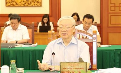 Bộ Chính trị làm việc với Ban Thường vụ Thành ủy Thành phố Hồ Chí Minh