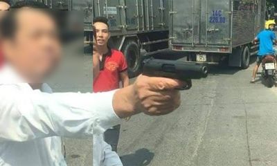 Công an TP Bắc Ninh xác minh thông tin tài xế cầm vật giống súng dọa 