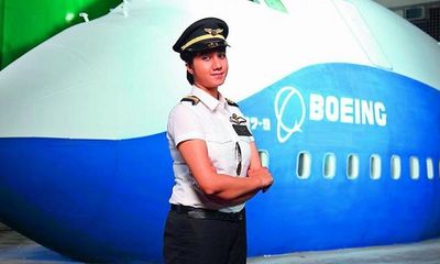 Ngoại hình xinh đẹp của nữ phi công trẻ nhất Ấn Độ, từng có bằng lái năm 16 tuổi 