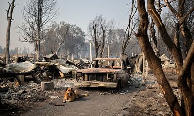 Sốc: Hàng nghìn ngôi nhà ở Mỹ hóa tro tàn, nửa triệu người phải sơ tán vì cháy rừng