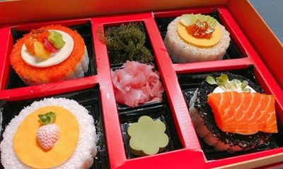 Bánh trung thu sushi gây 