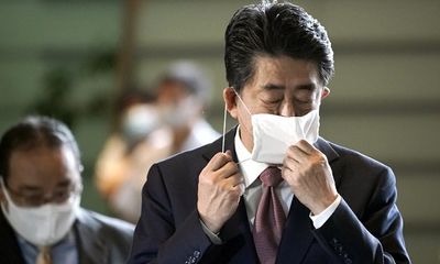 Nội các của Thủ tướng Shinzo Abe đồng loạt từ chức