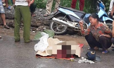 Tin tai nạn giao thông mới nhất ngày 2/10/2020: Người mẹ trẻ tử vong thương tâm sau tai nạn ở Yên Bái