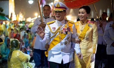Xuất hiện tại sự kiện hoàng gia, Hoàng hậu Thái Lan khéo léo khẳng định vị thế trước Hoàng quý phi