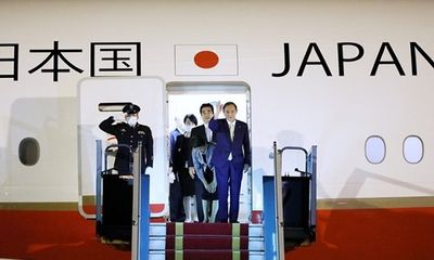 Thủ tướng Nhật Bản Yoshihide Suga đến Hà Nội