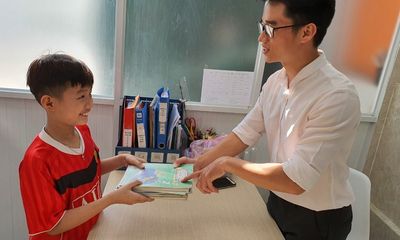 Học sinh, giáo viên cả nước ủng hộ sách vở cho trẻ em vùng lũ miền Trung