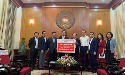 Tài chính - Doanh nghiệp - Honda Việt Nam hỗ trợ người dân các tỉnh miền Trung vượt qua khó khăn do mưa lũ gây ra