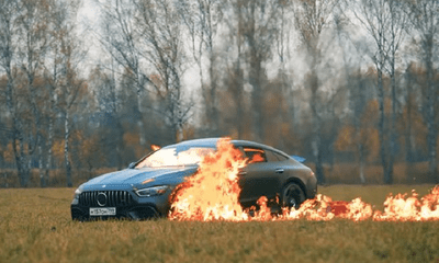 Xế sang tiền tỷ Mercedes-AMG GT 63S bị thiêu rụi bởi 