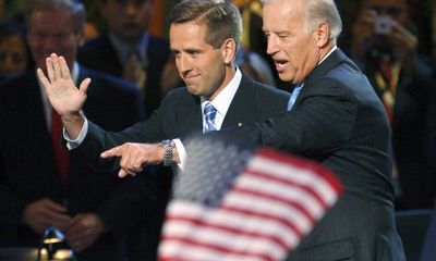 Câu chuyện xúc động về lời hứa cuối cùng của Tổng thống đắc cử Joe Biden và người con trai đã mất