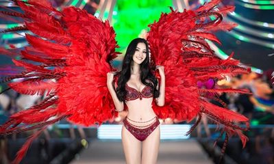 Lần đầu tiên Top 3 Hoa hậu Việt Nam đương nhiệm trình diễn bikini trước khi hết nhiệm kỳ