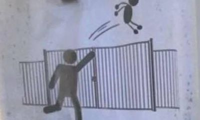 Dở khóc dở cười chuyện trường học Pháp cấm phụ huynh ném con qua cổng trường khi đi muộn