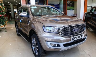 Khám phá Ford Everest Titanium 2021 vừa cập bến Việt Nam, giá từ 999 triệu đồng 