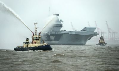 Tàu sân bay 4,2 tỷ USD của Hải quân Hoàng gia Anh bị tràn nước 