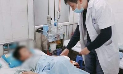 Hà Nội: Bé trai 6 tuổi bị đứt lìa ngón trỏ vì bỏ tay vào máy giặt đang chạy