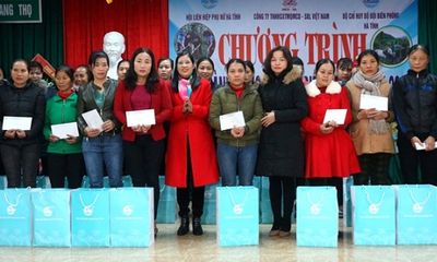 Hà Tĩnh: Trao 71 suất quà hỗ trợ phụ nữ khó khăn ở khu vực biên giới