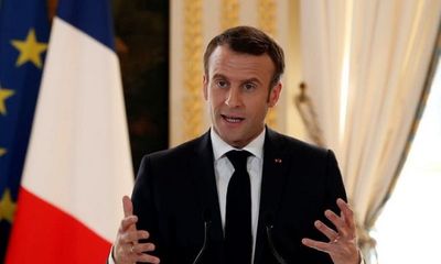 Tổng thống Pháp hồi phục sức khỏe sau gần 1 tuần điều trị COVID-19