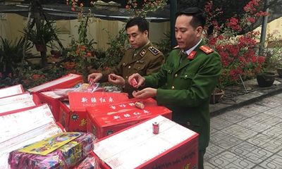 Hà Nội: Bắt giữ hơn 10 tấn bánh kẹo không rõ nguồn gốc xuất xứ