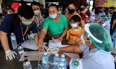 Thái Lan phát hiện 2 cụm dịch COVID-19 mới, nghi vấn liên quan đến ổ dịch ngoại ô Bangkok