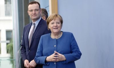 Thủ tướng Angela Merkel bị mất ngôi chính trị gia được yêu mến nhất tại Đức