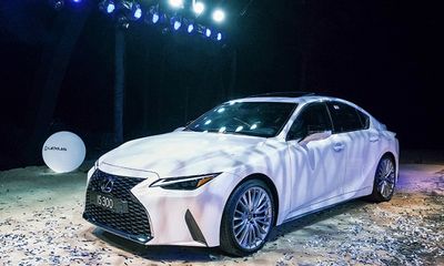 Mẫu xe Sedan Lexus IS 2021 ra mắt, giá bán từ 2130 tỷ đồng 