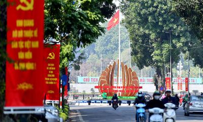 Thủ đô Hà Nội được trang hoàng rực rỡ mừng Đại hội lần thứ XIII của Đảng